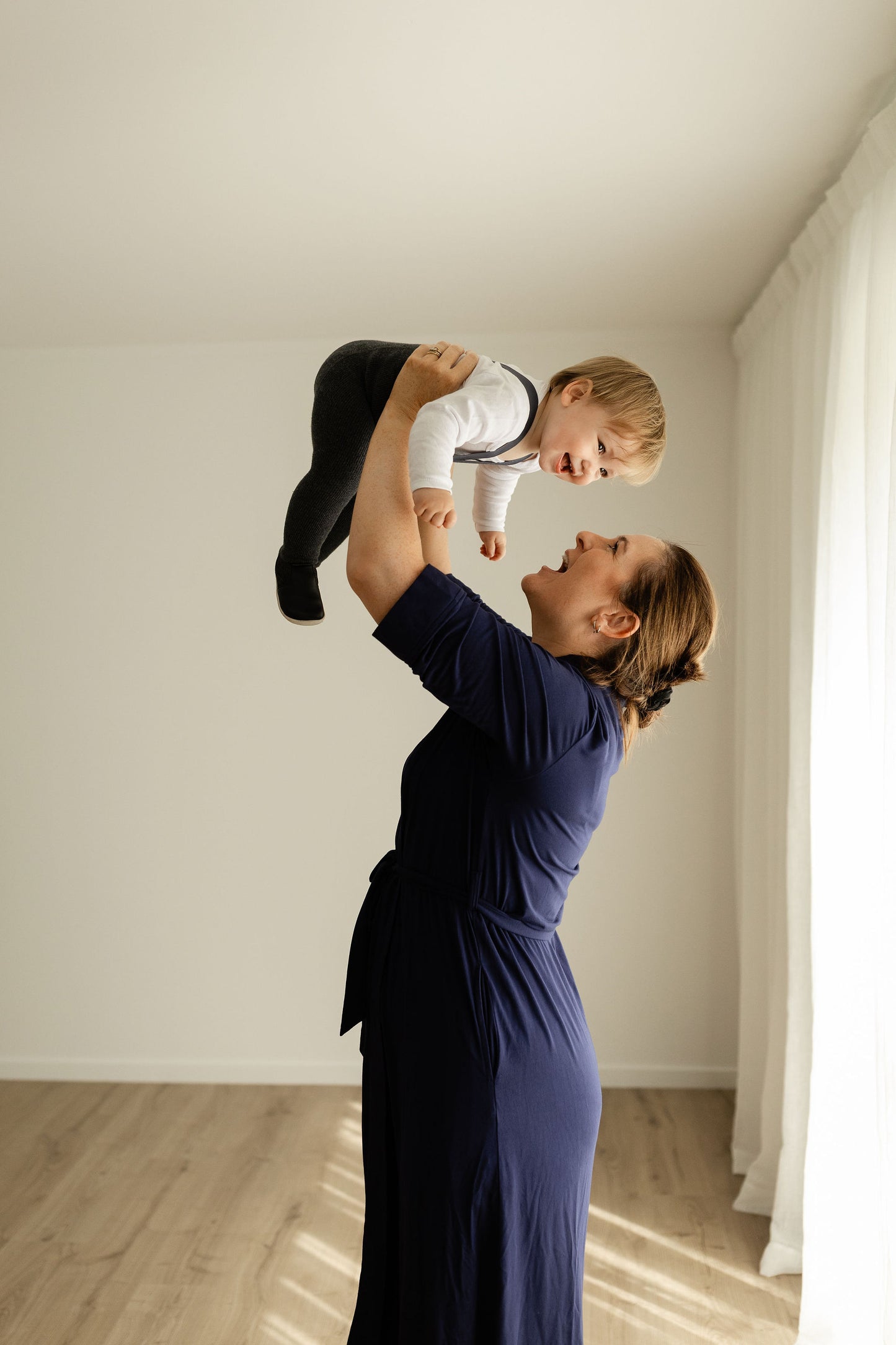 Essentials Maternity and Breastfeeding Robe